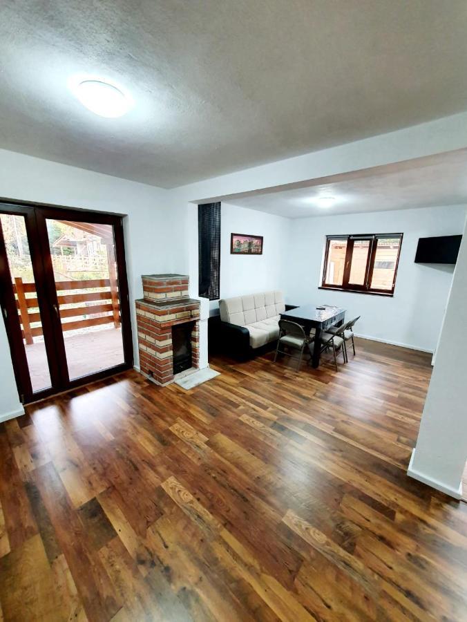 Enduro Transalpina Apartment Obarsia-Lotrului Exterior photo